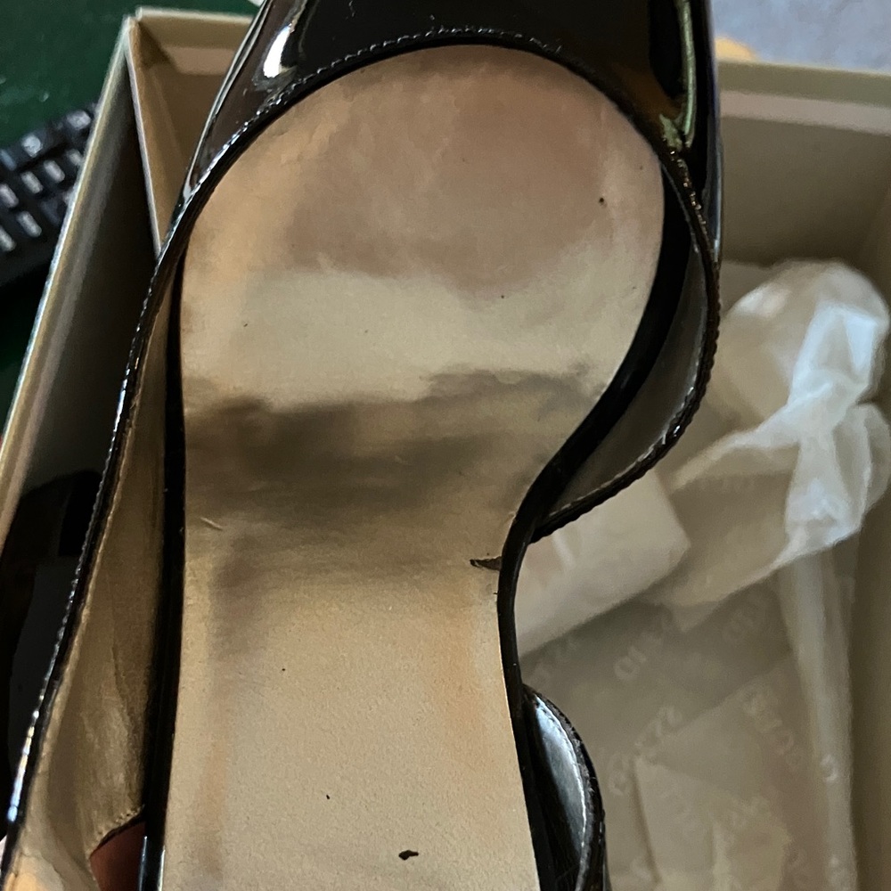 Guess black patent open toed stilettos - Picture 7 of 10